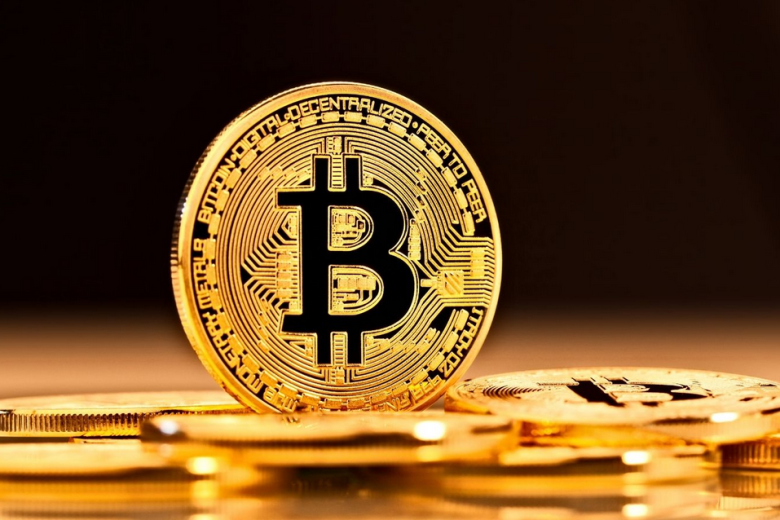 البيتكوين يستقر فوق 23 ألف دولار وسط مخاوف متزايدة